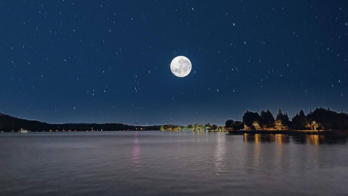 三首明月夜的古诗三种不同的人生况味看哪一首能够打动你