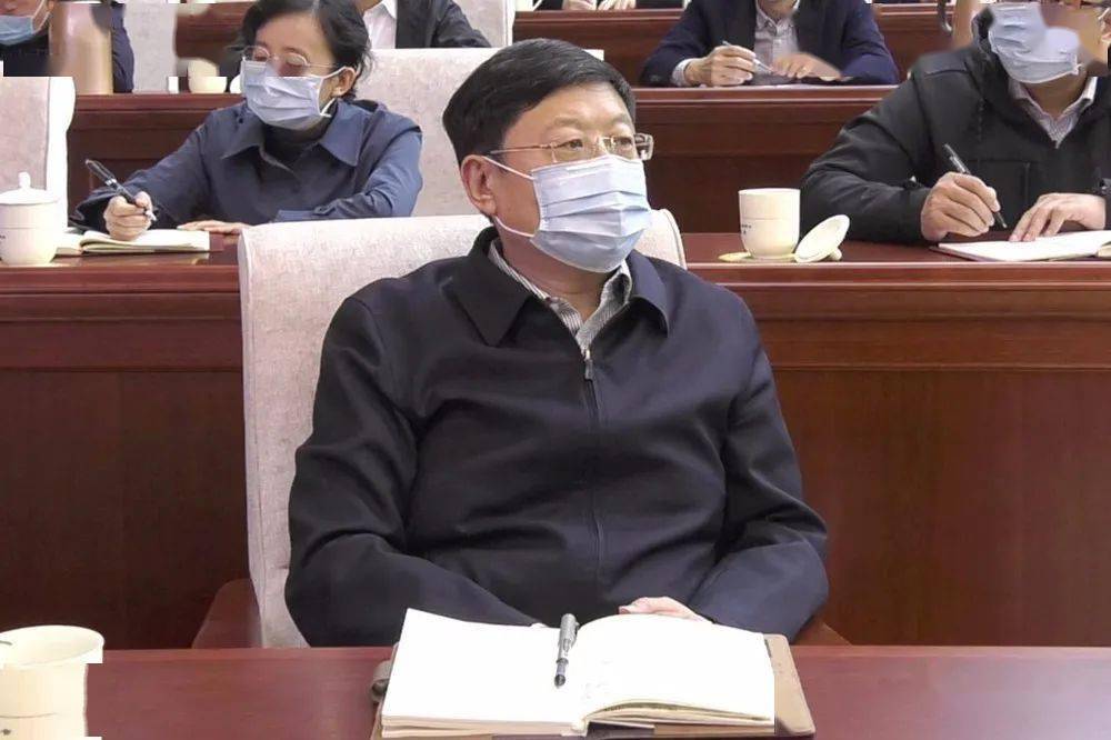 常委会党组副书记,副主任王良,常委会秘书长,机关党组书记孙建功出席