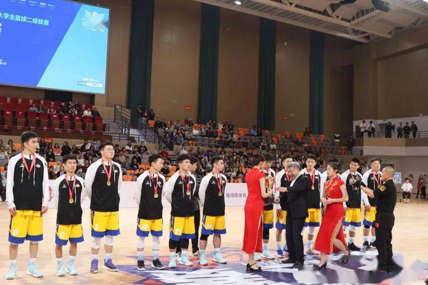 赛讯吉林大学阳光组篮球队获得第23届cuba中国大学生篮球二级联赛北区