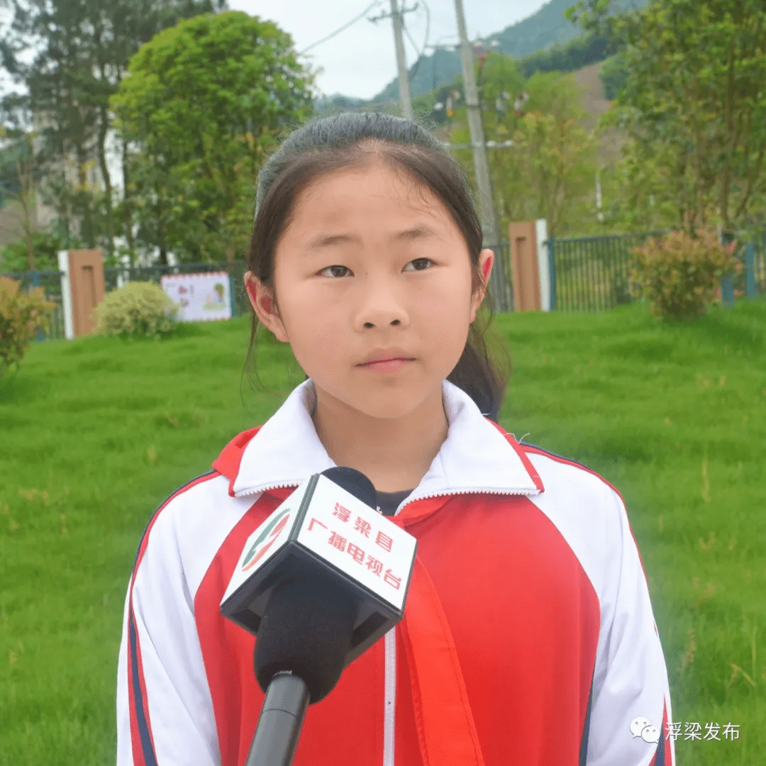 学党史悟思想办实事开新局大学生大篷车党史宣讲团走进湘湖镇中心学校