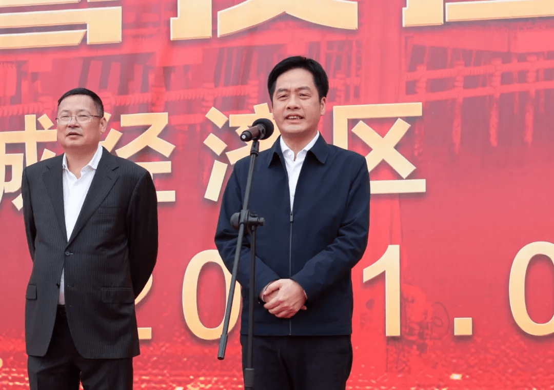 年产值150亿元!全球最大环管反应器在福清首次吊装