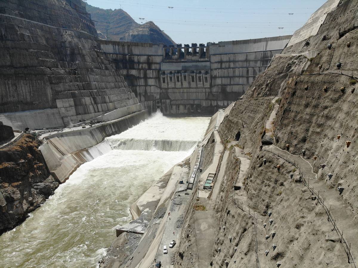 世界在建最大水电站白鹤滩水电站蓄水已突破7米 发电