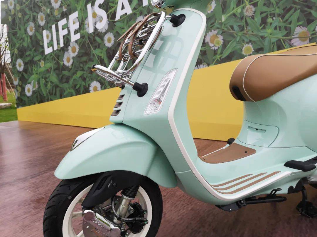 开往春天的踏板,vespa正式向国内推出春天 150 picnic特别版