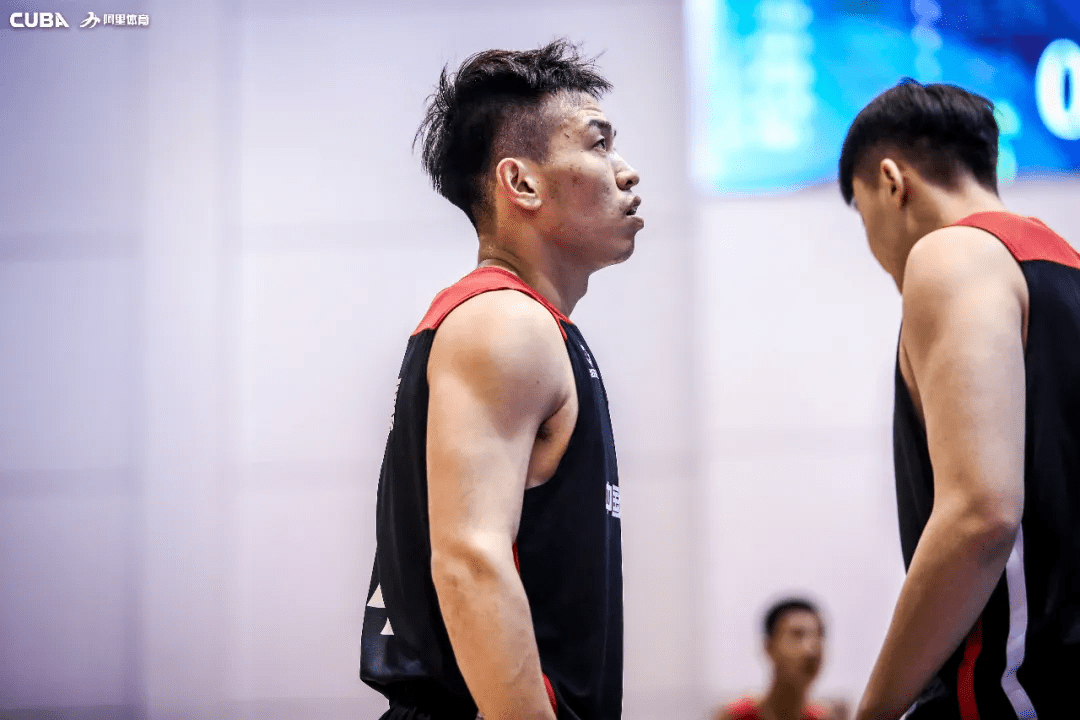 不愧是cuba神射手._邬挺嘉