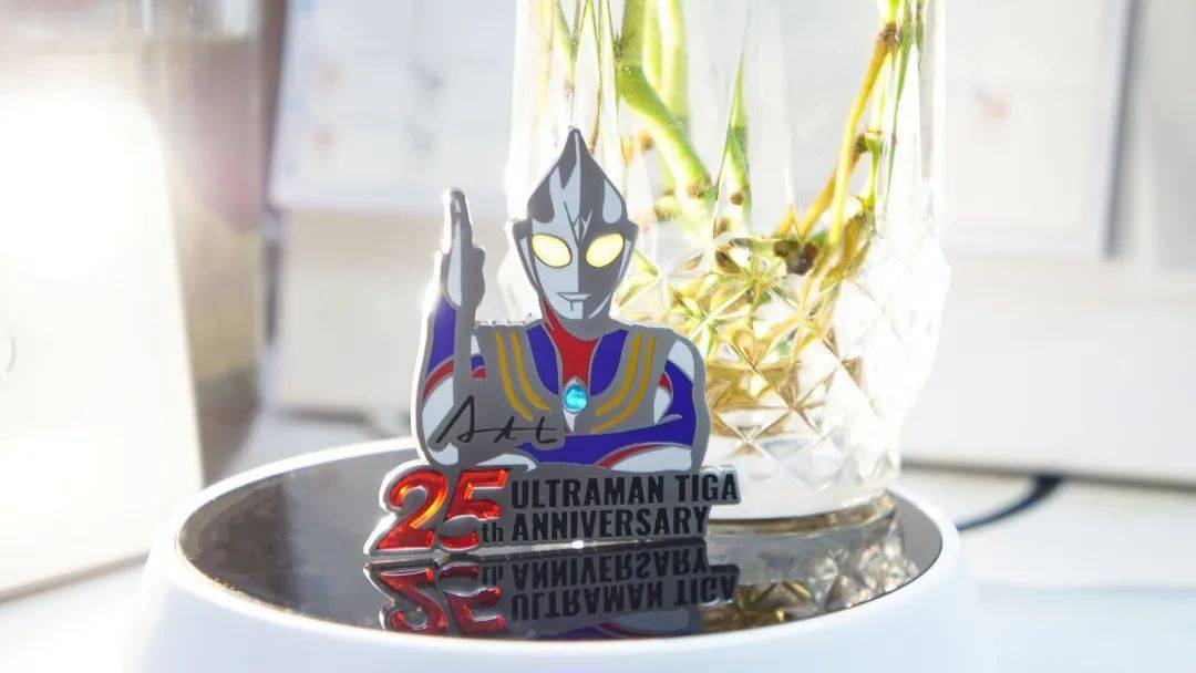 国内活动迪迦奥特曼25周年纪念徽章即将主题店开售