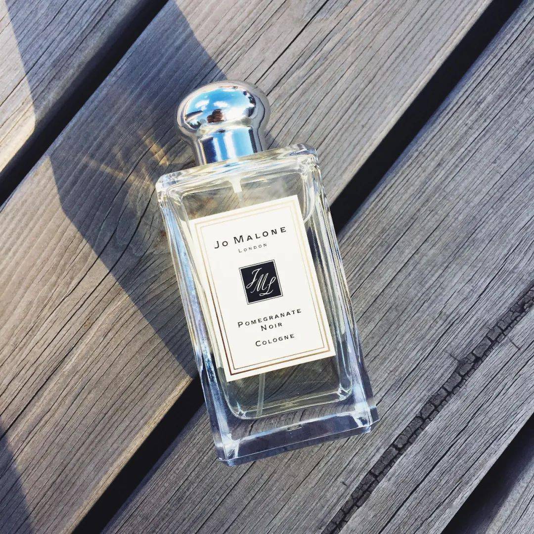 让她拥有迷人魅力 就送祖马龙系列12件套花园版香水 Malone