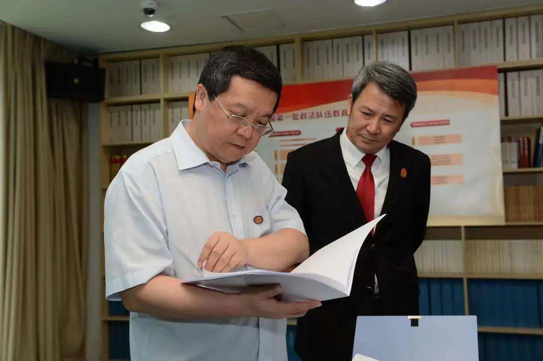 其中,中央第十四督导组四川小组副组长刘岱一行先后到成都武侯区人民