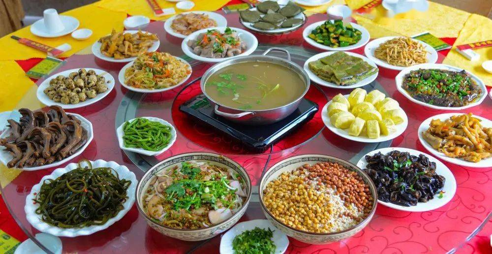 兴安镇天平路68号美食:3禾花鱼:兴安传统美食南源鱼庄"三月三"有优惠