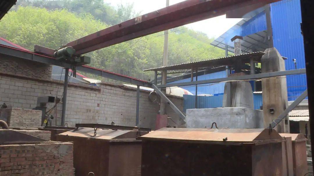 督察整改进行时停产整改永生机制木炭厂未经审批改扩建被查处