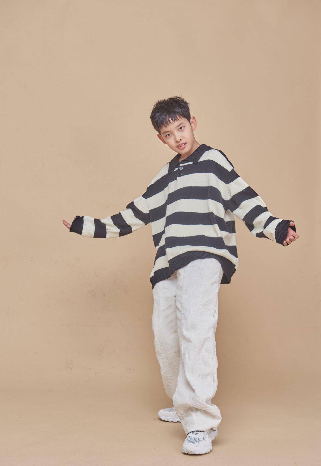 程莉莎儿子被赞国产混血曾是龅牙眼镜弟现逆袭为帅气暖男