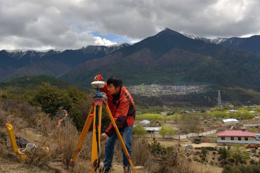 示范引领传帮带锐意进取铸匠心测绘工程中心全国工人先锋号先进事迹
