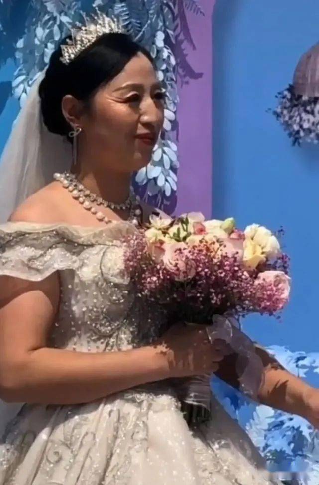 山西女董事长结婚图片