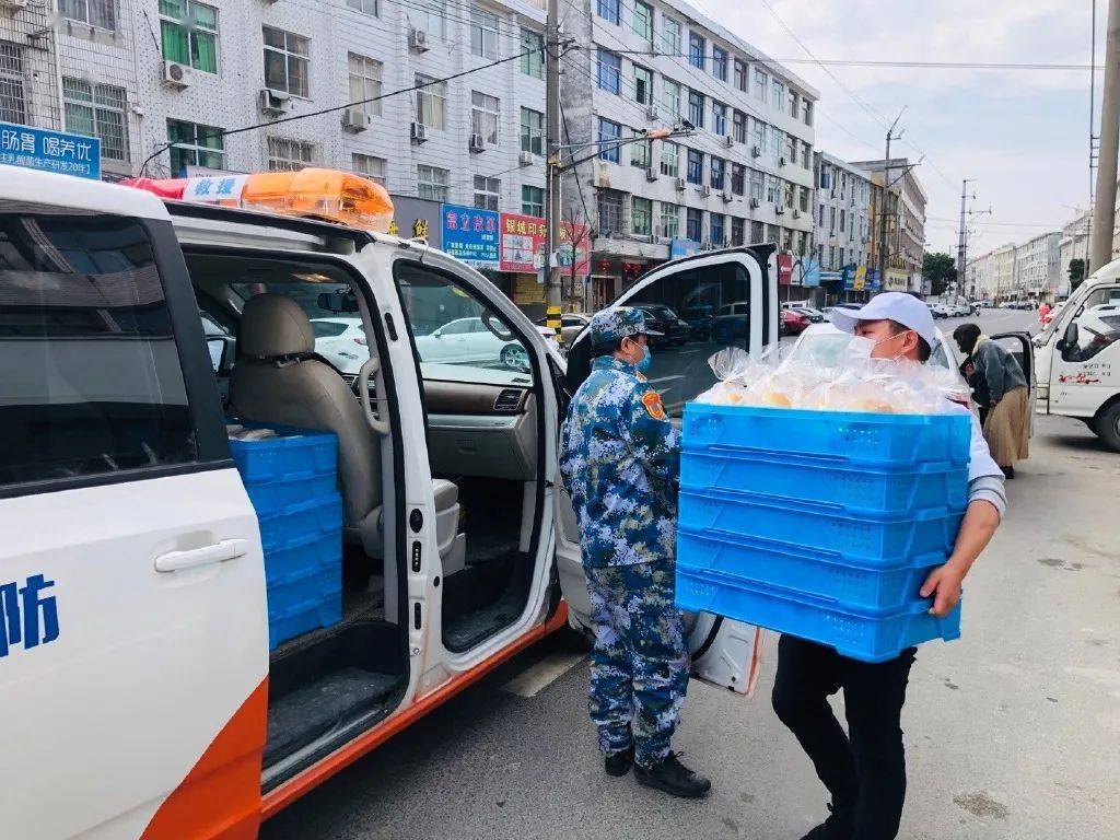 必成食品每天赠送100份各类糕点,面包,送到g1523 甬莞高速龙港收费站