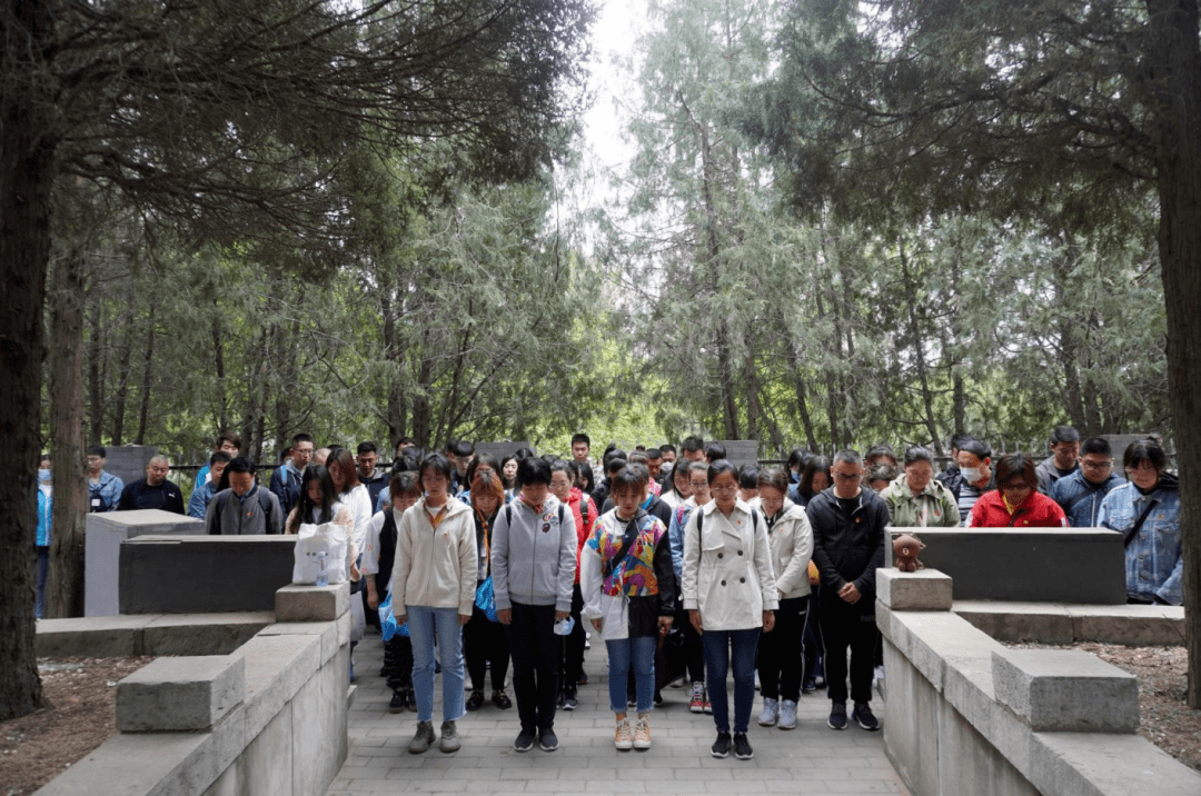 永順鎮團員青年走進圓明園遺址用青春力量弘揚五四精神