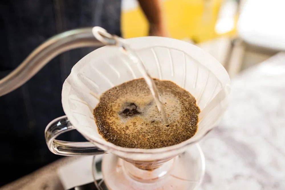 有没有发现，粉状物遇水体积变小，但咖啡粉变大？