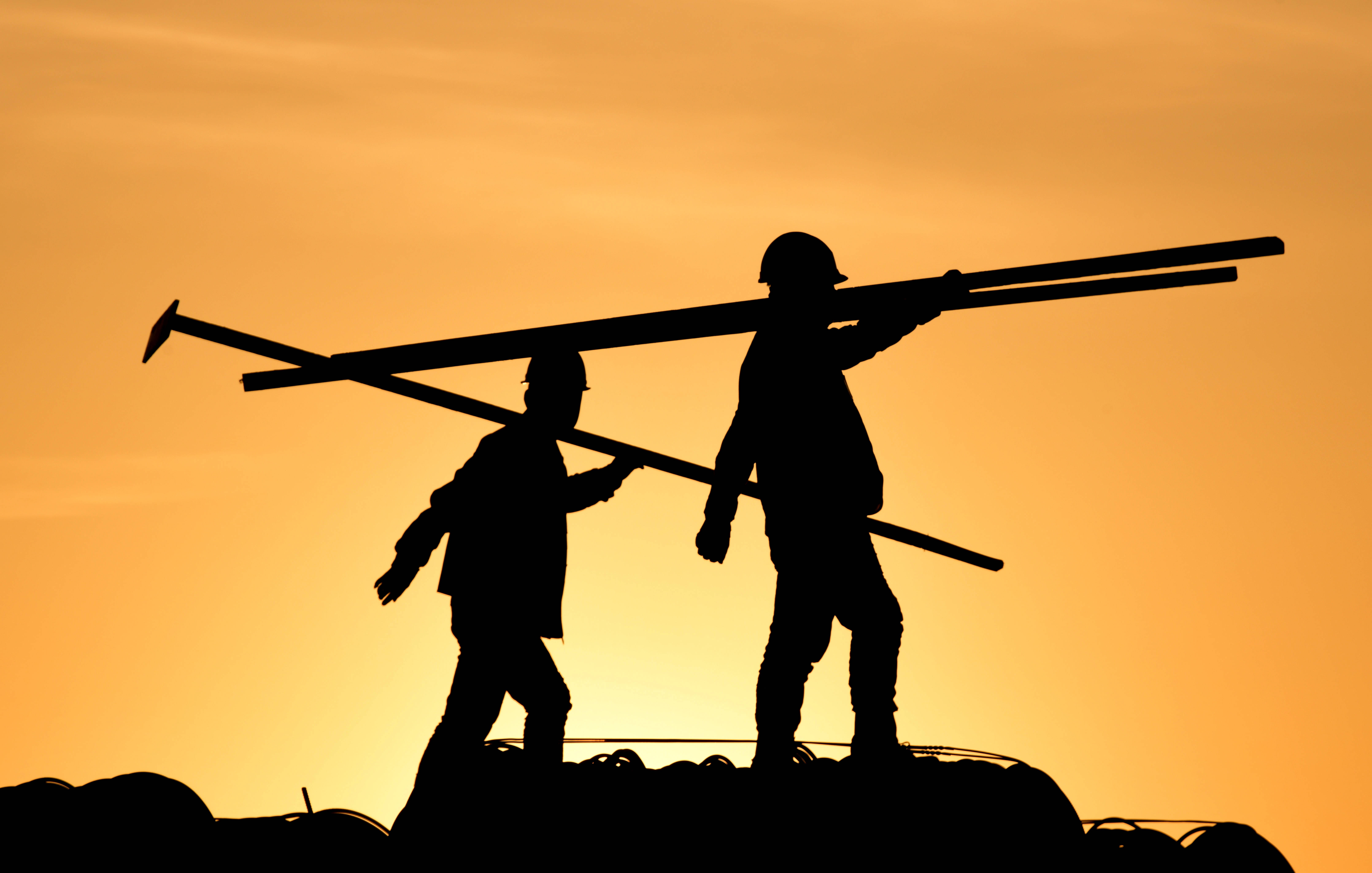 忙碌在假日里的美丽身影