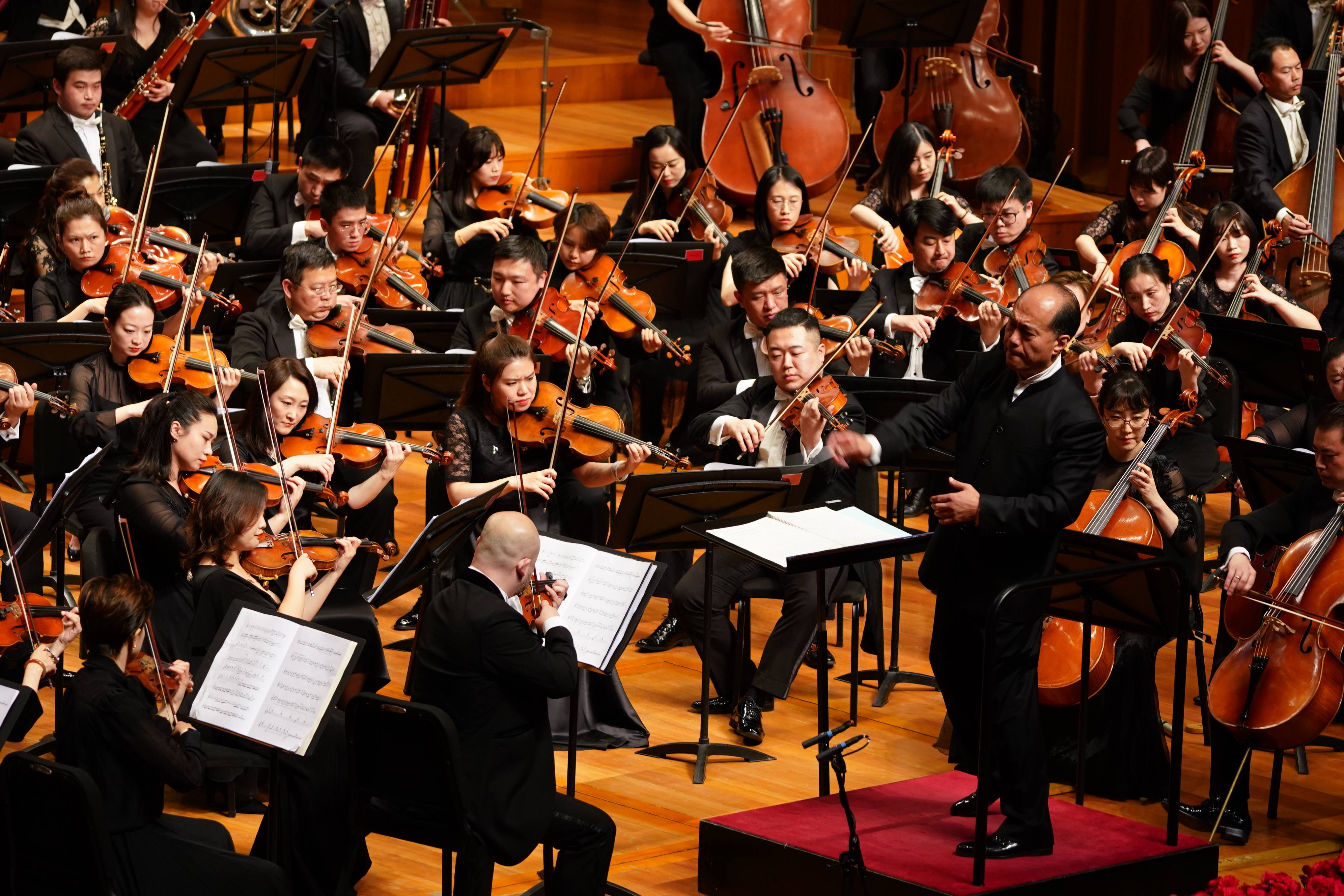 大型交响曲《灯塔》在京首演