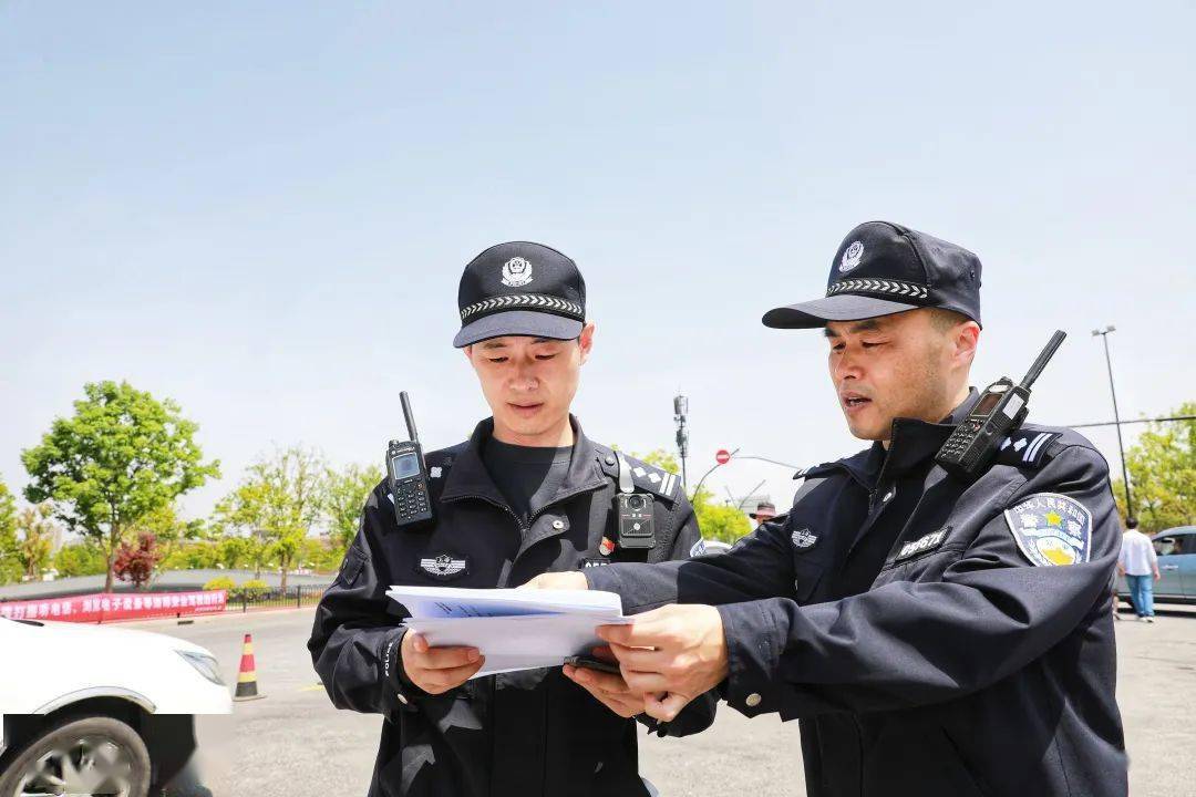 五一我在岗劳动节的最美警色