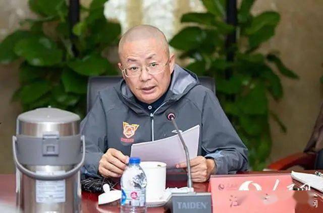 新华社高级记者,首都媒体跑团创始人,领队汪涌发言.