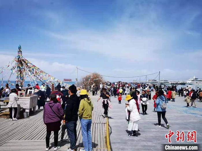 青海"五一"期间接待游客量同比增长101.8%_旅游