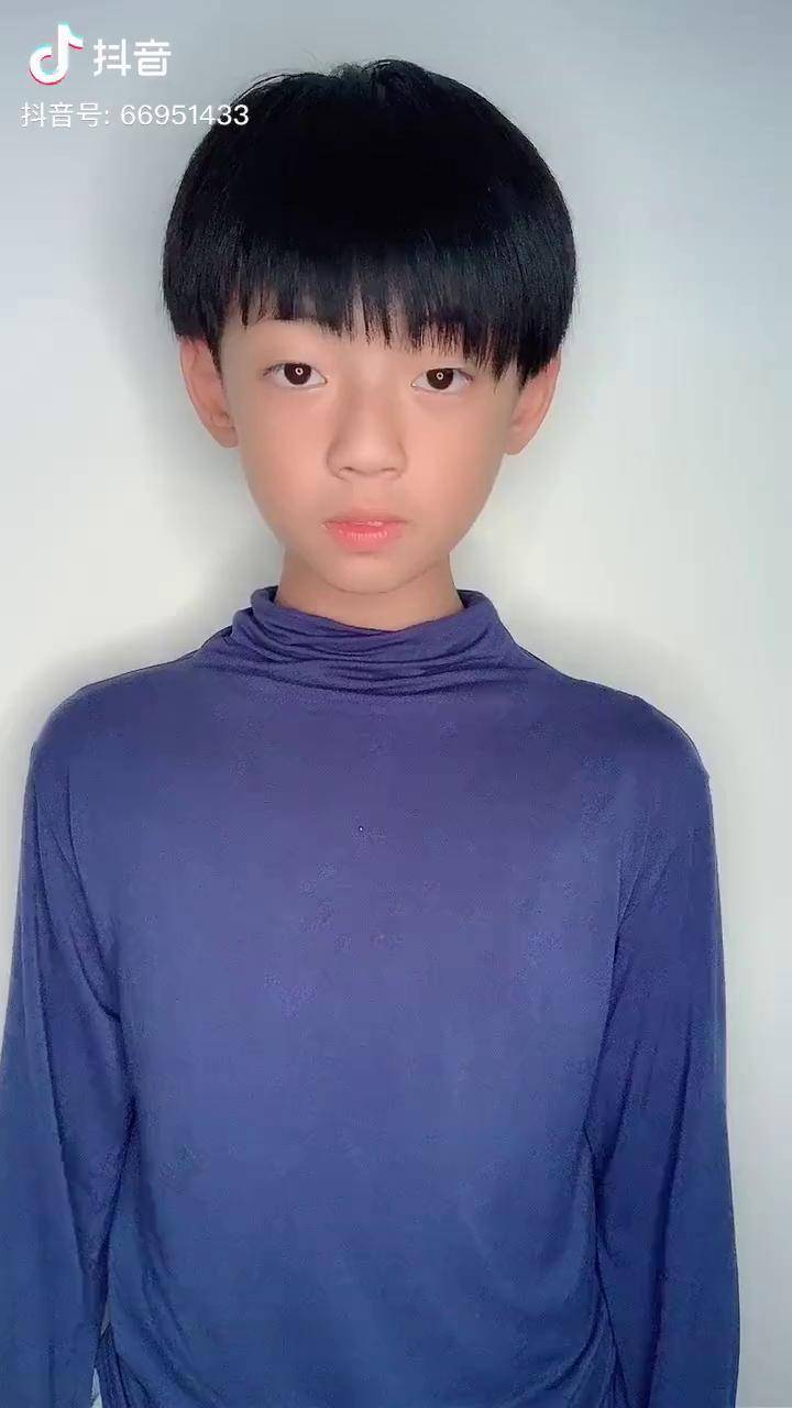 听说最近这个歌很那我也来个手势舞06大田后生仔傅冠桦爱祖国