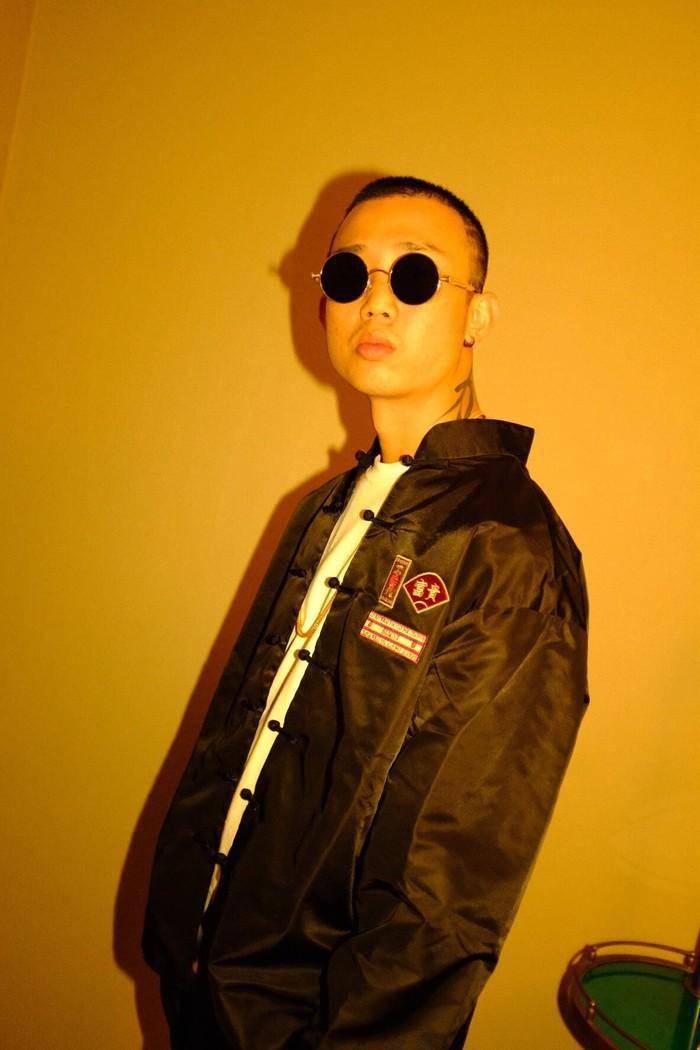 gai骚扰女粉私聊曝光过往黑历史被扒曾带哺乳期老婆蹦迪