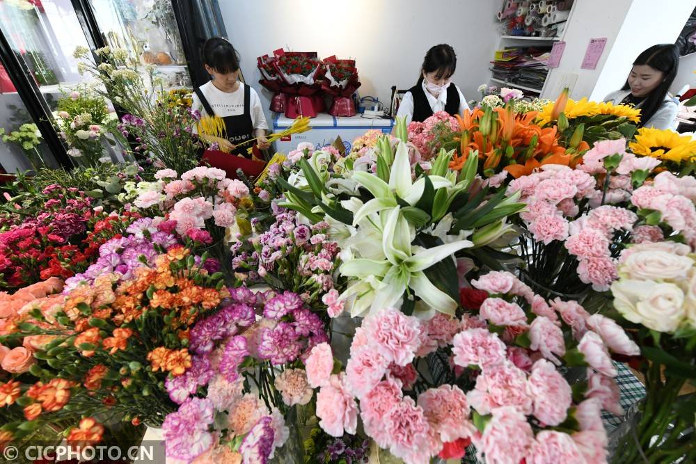 母亲节临近鲜花俏销 广平县