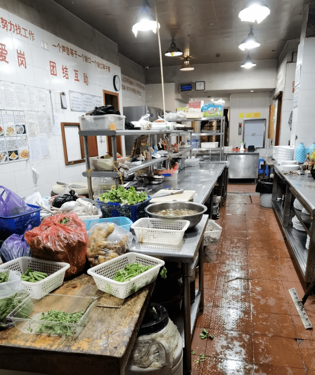 海曙食安红黑榜70桂堂涌上外婆桥直击人气餐饮店后厨现场