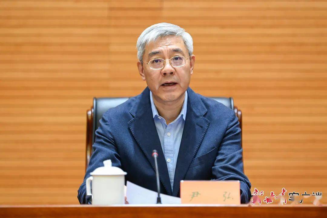 尹弘在全省民族团结进步宣传月活动视频动员会上强调巩固和发展民族