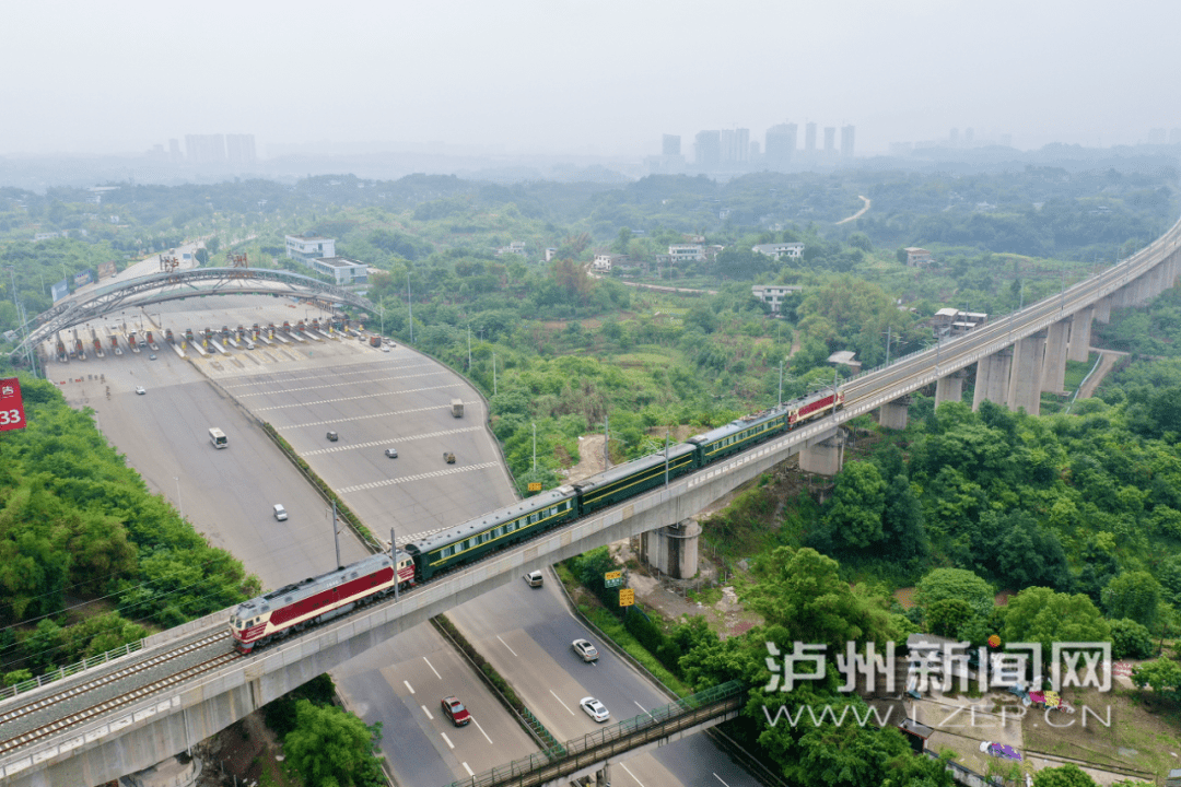 内江到富顺打车多少钱一个月( 内江到富顺汽车时刻表汽车票查询 ) - 