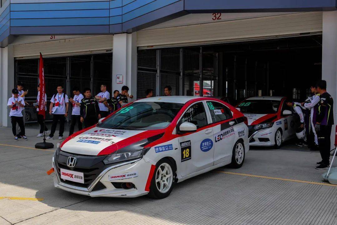 首日赛况青年冠军城共筑百年梦系列赛之宁波国际赛道节