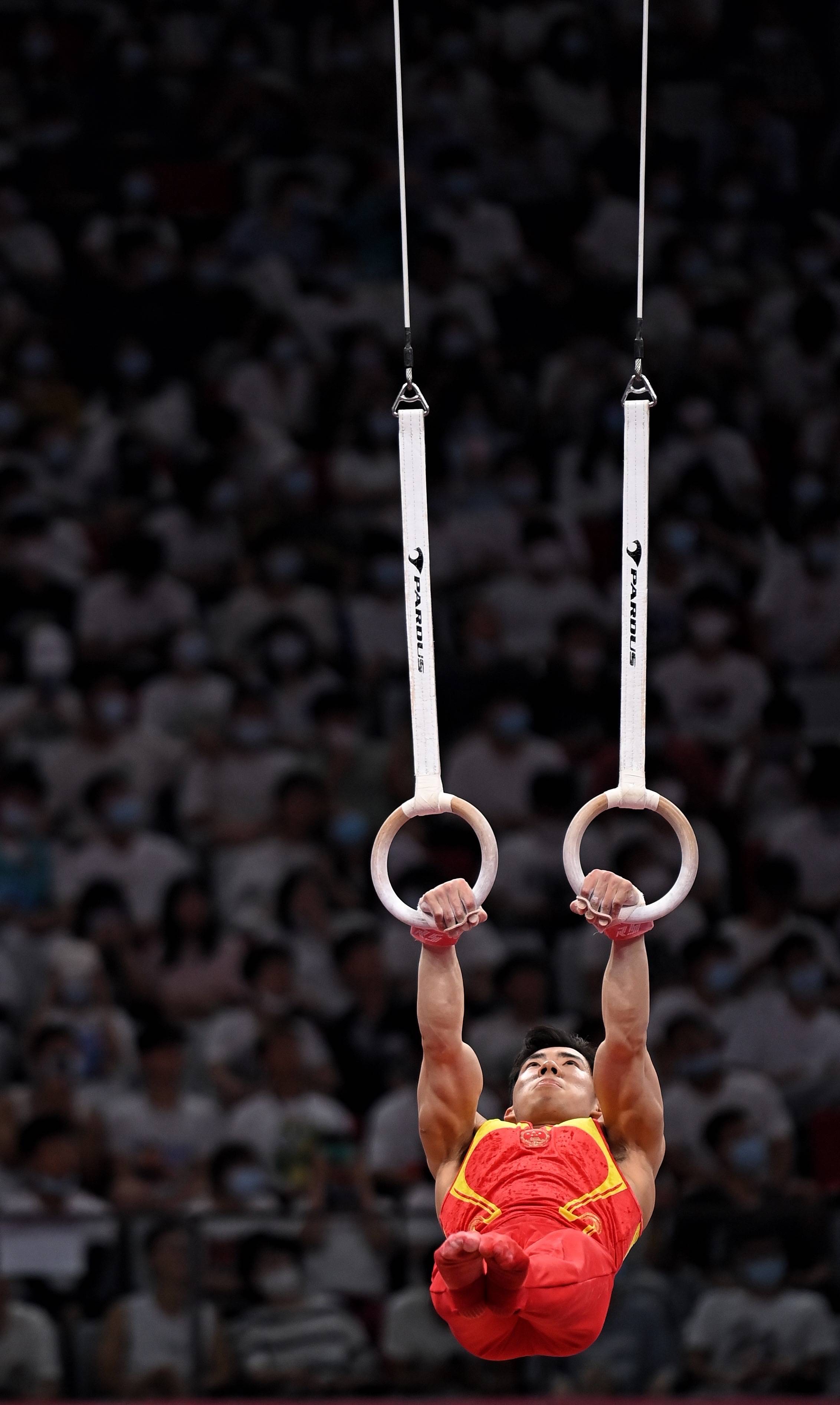 體操——全錦賽:男子吊環決賽賽況_選手