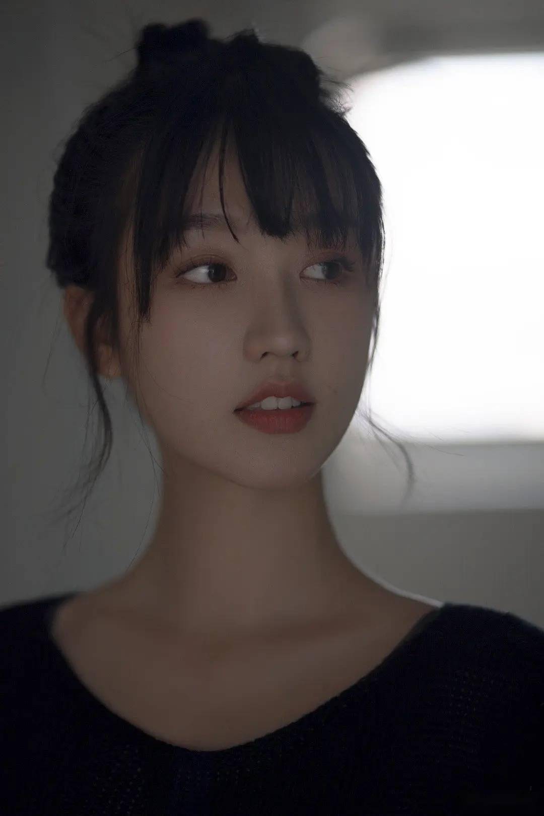 邓超元新剧开机一个月,女主却辞演当了制片人,这操作太秀了