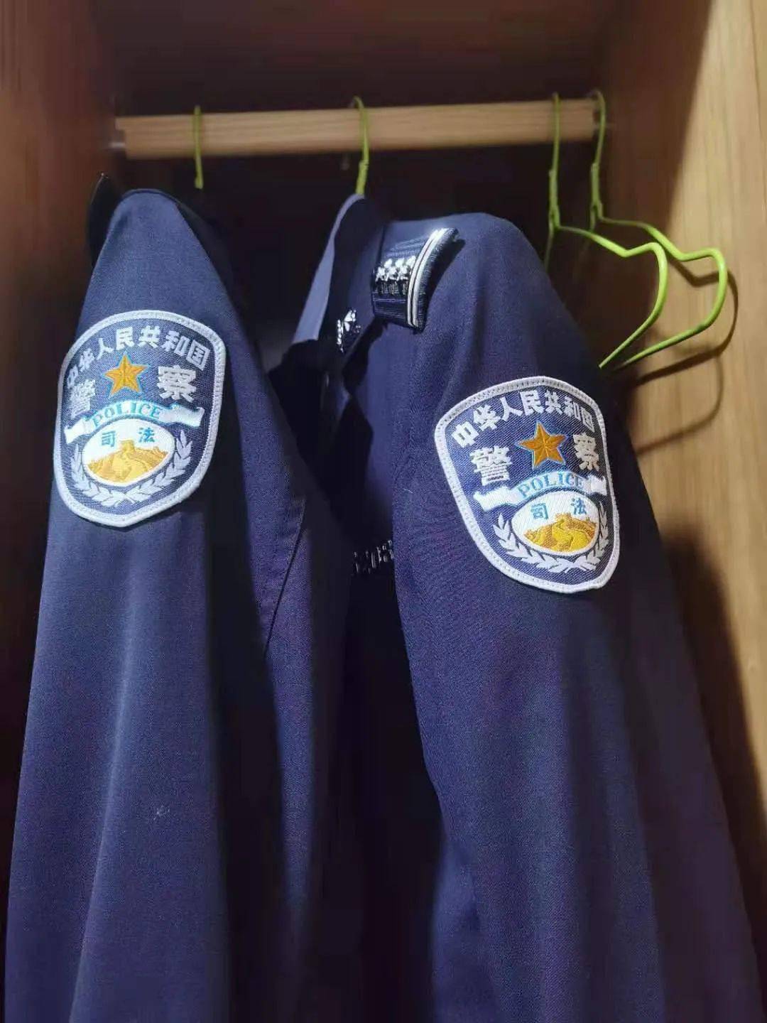 女监文艺她们的两个名字警察母亲