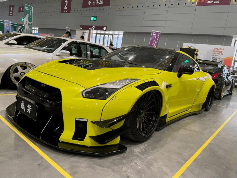 2021深圳国际改装车展 不是一般辣眼睛!