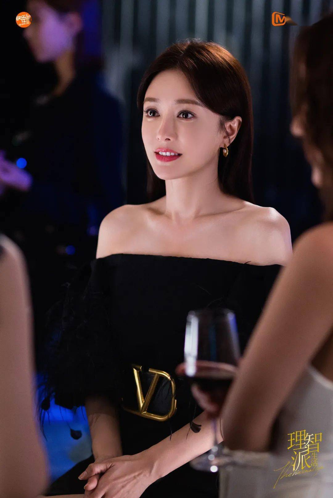 秦岚谈个恋爱,看得人在线着急!_沈若歆