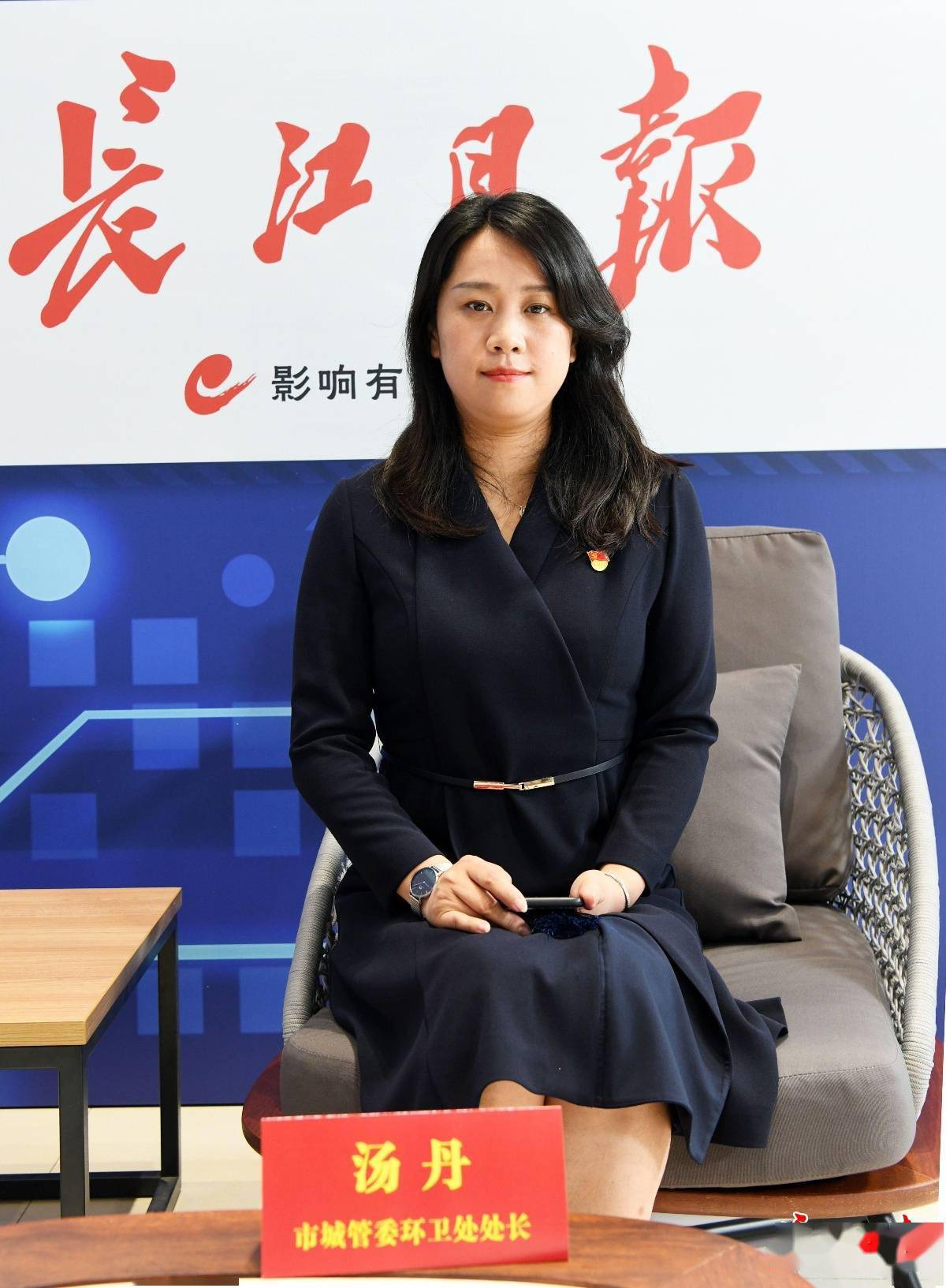 67小区垃圾清运不及时,市城管:更换垃圾桶,增加清运频次_汤丹