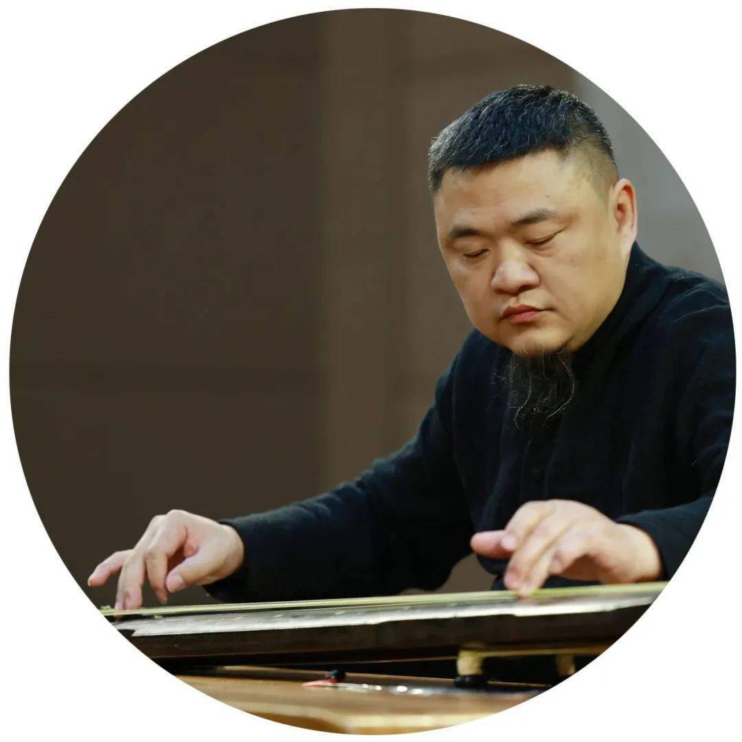 古琴艺术"梅庵派"南通市级代表性传承人,1984年始先后师承于洪鹤先生