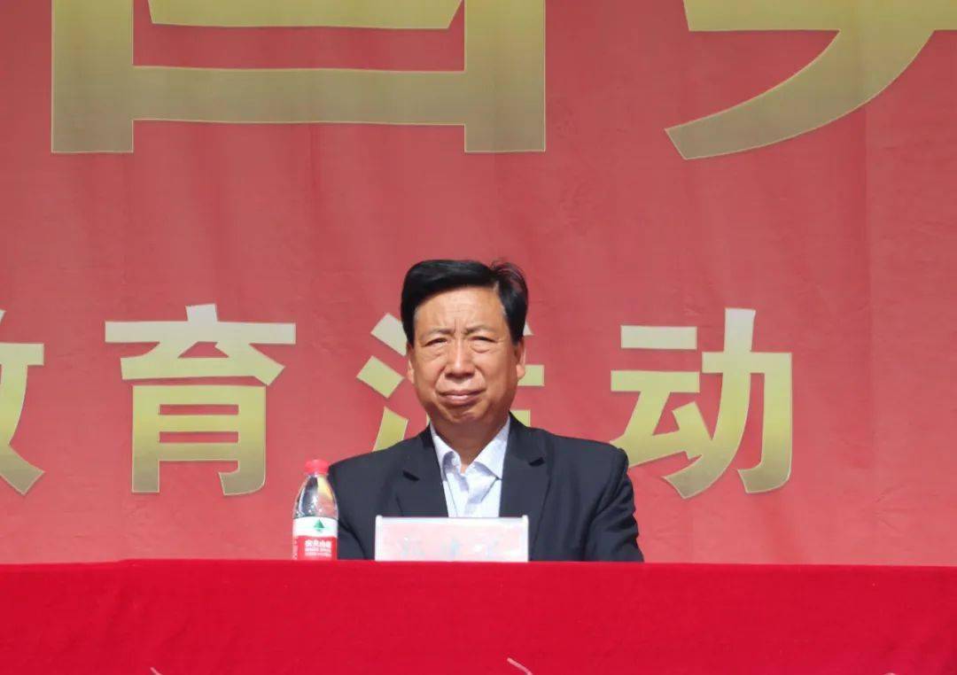 学党史敬先锋听党话跟党走深州中学隆重举行五四成人礼主题教育活动