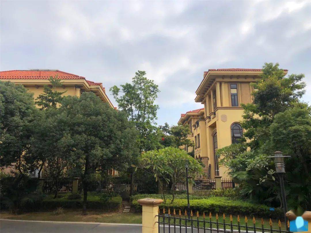 石湾沙河大桥旁的纯别墅小区你有朋友住这里吗