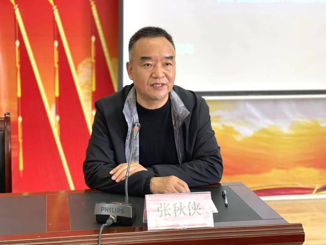 结束了上午莘县的宣讲活动, 5月11日下午,市委讲师团"背红色挎包 讲