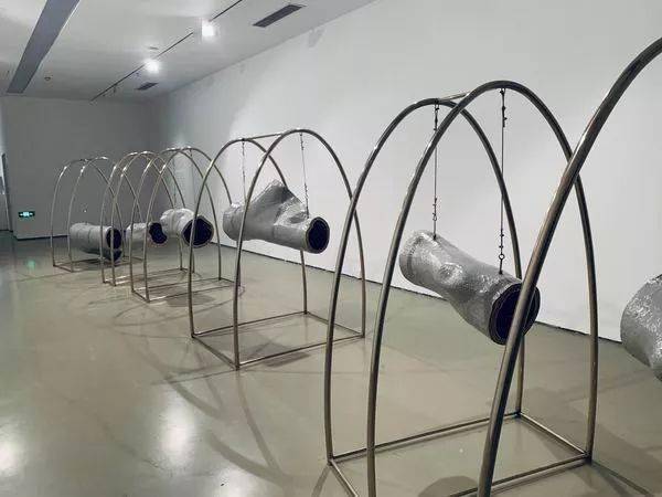 现代化陷阱艺术性介入都市异变