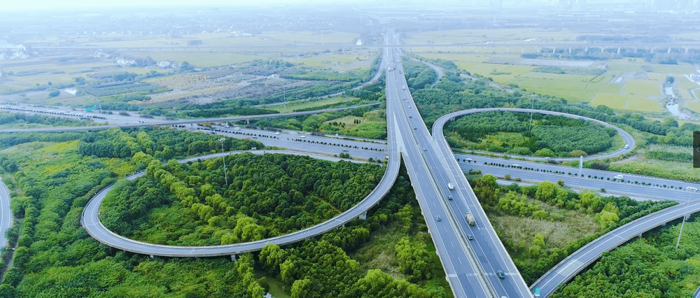 近日该集团控股上市公司浙江沪杭甬高速公路股份有限公司(浙江沪杭 