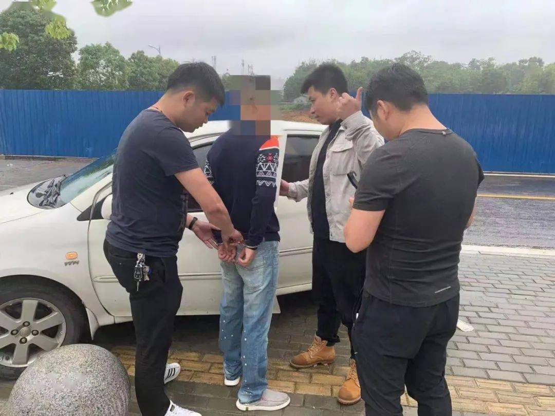 2021年5月12日,桐城警方成功破获一起入室盗窃案,抓获犯罪嫌疑人1名.