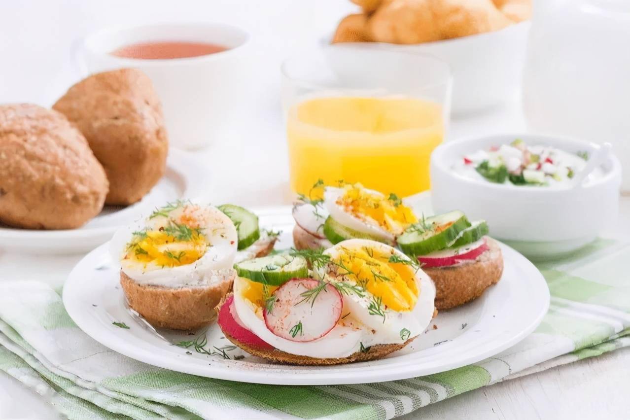 面对中西早餐之争肿瘤患者应该选择豆浆油条还是牛奶面包