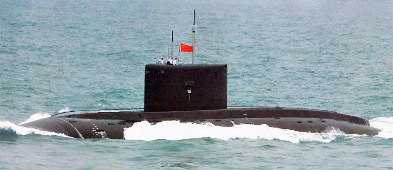 近看河内号潜艇以越南首都命名寄予厚望消声瓦整齐静音性强