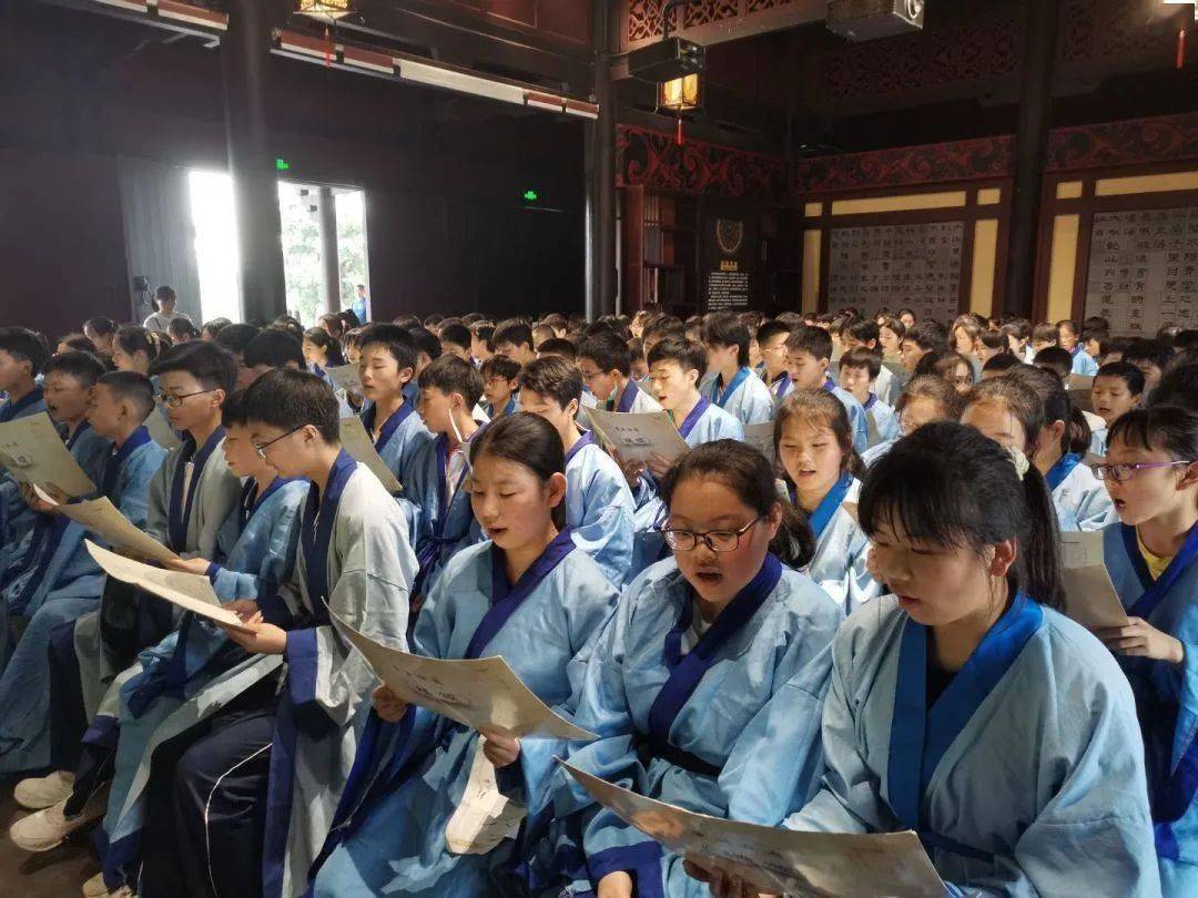 新河中学开展研学旅行活动