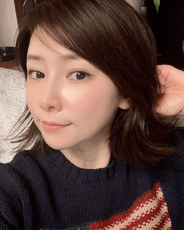 "敷面膜"这个美容谎言,为什么女人却心甘情愿被骗?真相.