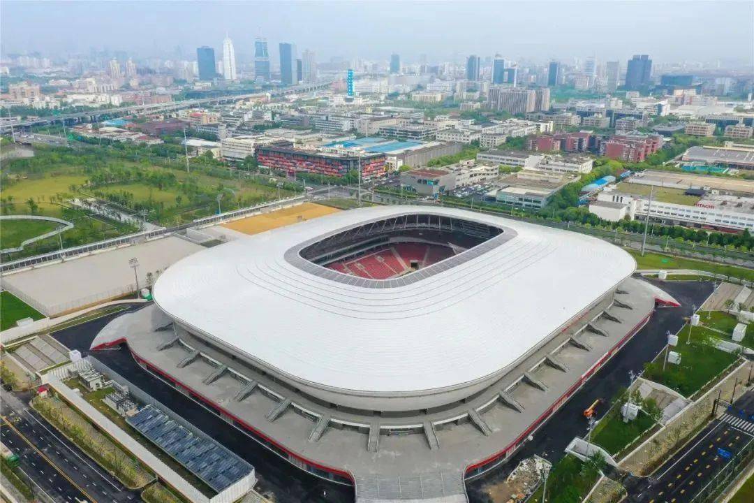 人均场地面积_人均耕地面积图(2)