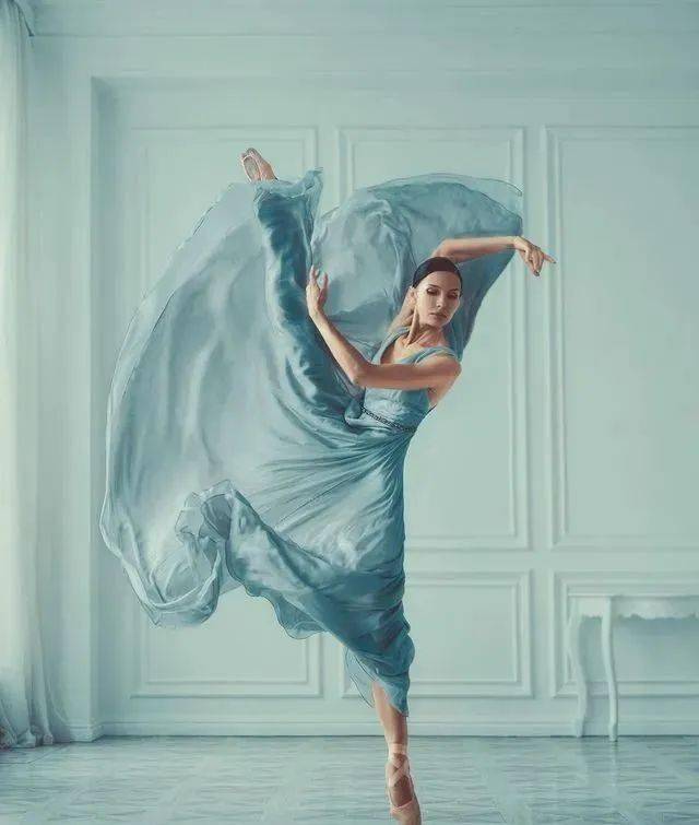 怎样让自己变得有气质体态好 90456b92c06c43bfbdbbe7b755dc5079.jpeg